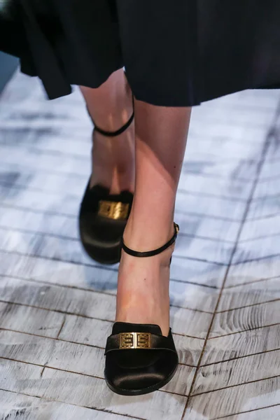 Look 37